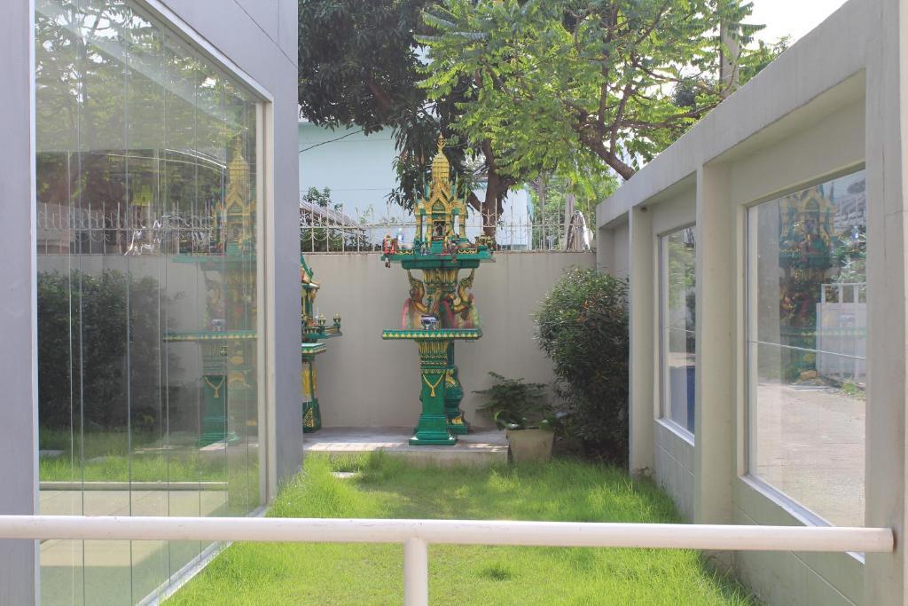 Utd Apartments Sukhumvit Ban Khlong Nang Li 外观 照片